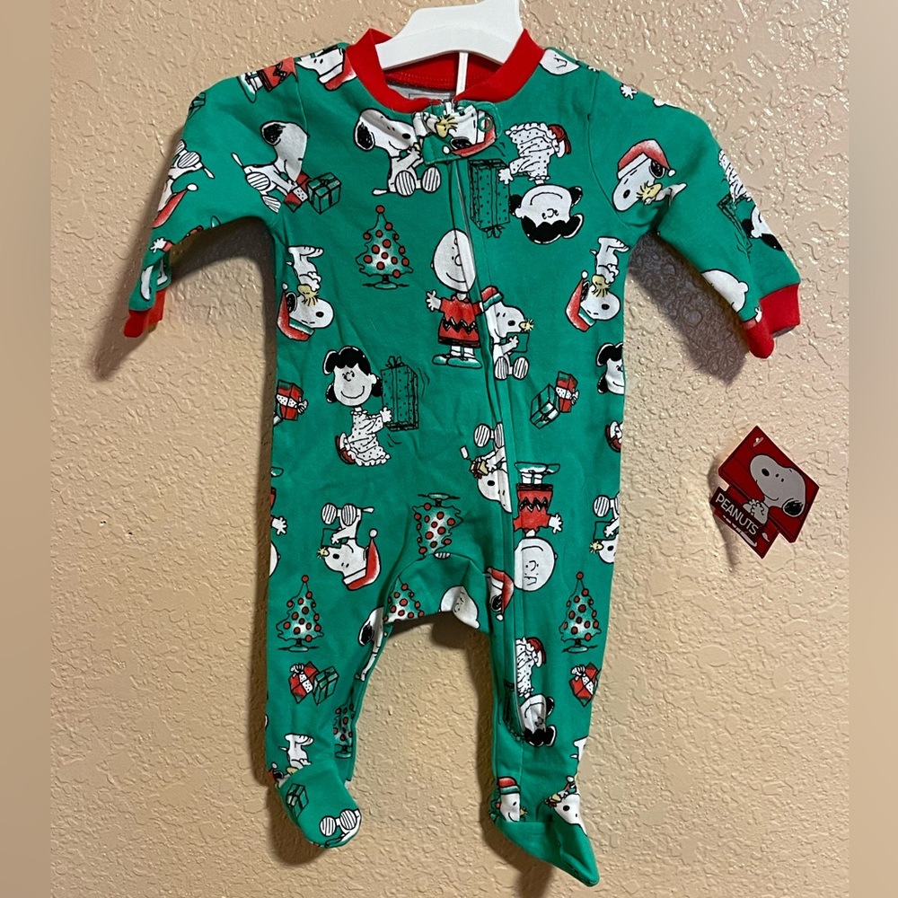 Peanuts Snoopy Baby 0/3 Month Pajamas New